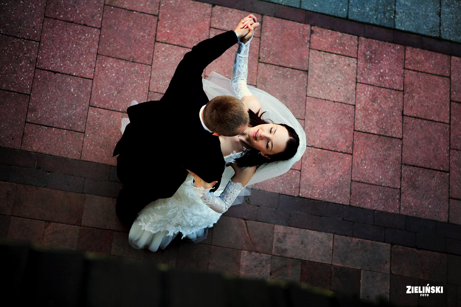 Fotografia ślubna - zdjęcia plenerowe i reportażowe - zdjęcie nr 2