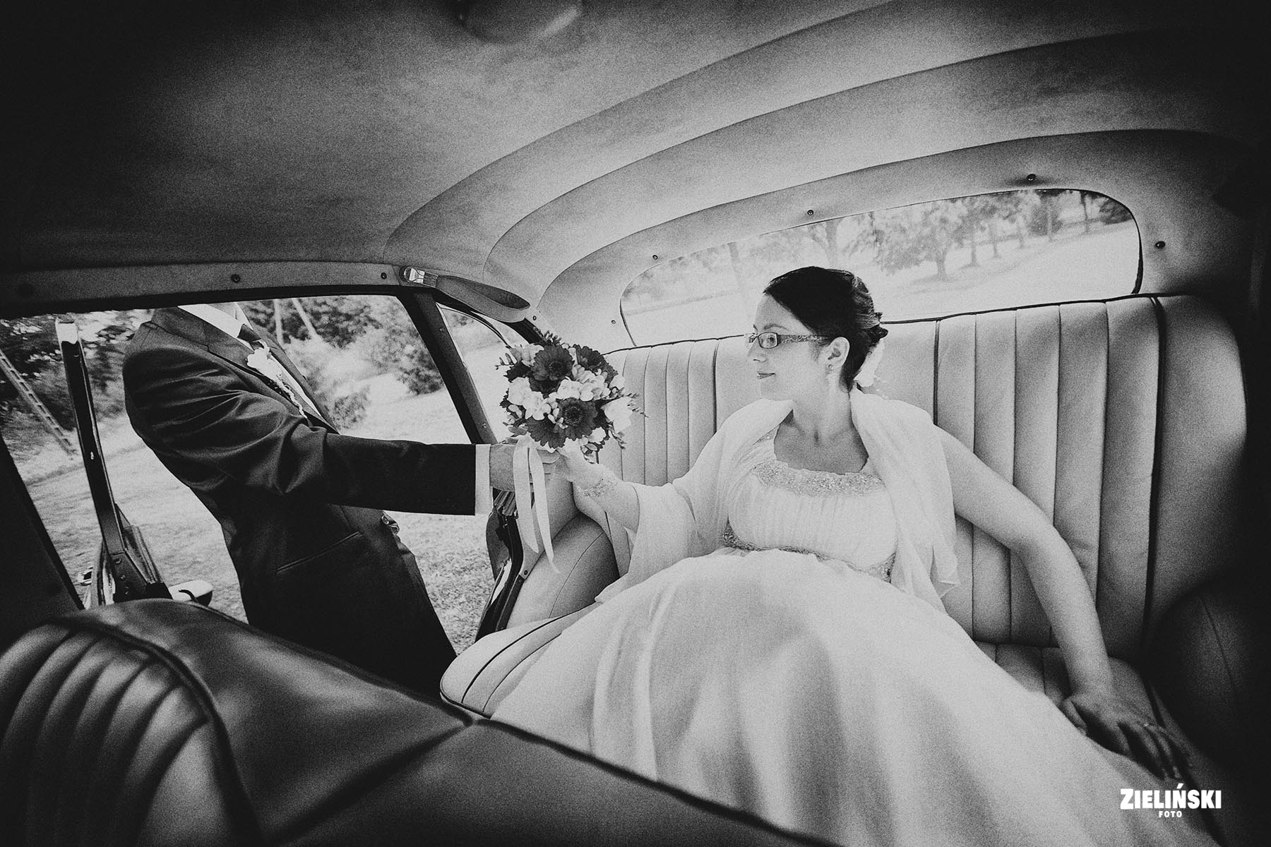 Fotografia ślubna - zdjęcia plenerowe i reportażowe - zdjęcie nr 39