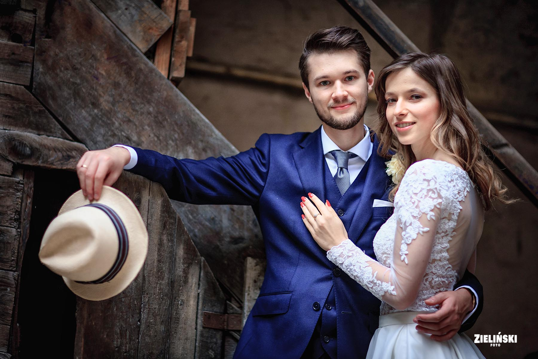 Fotografia ślubna - zdjęcia plenerowe i reportażowe - zdjęcie nr 21