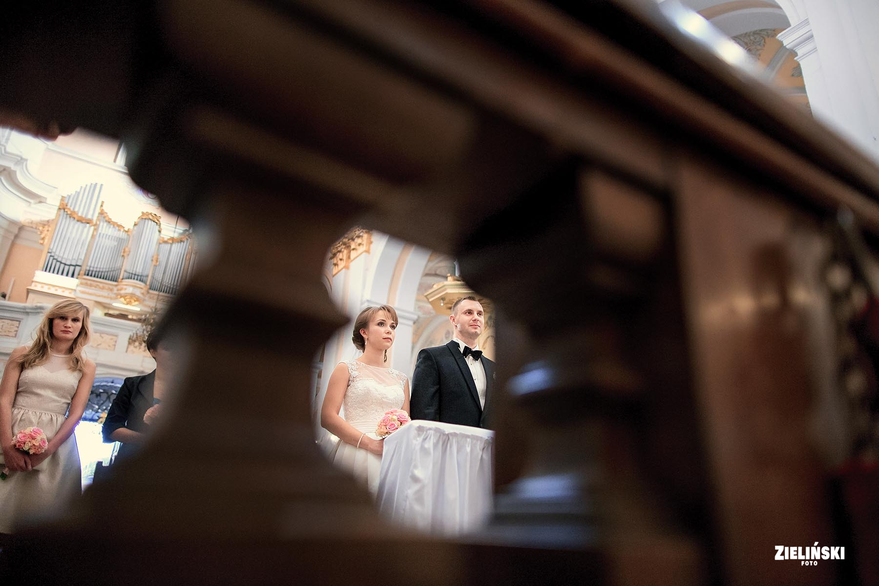 Fotografia ślubna - zdjęcia plenerowe i reportażowe - zdjęcie nr 38