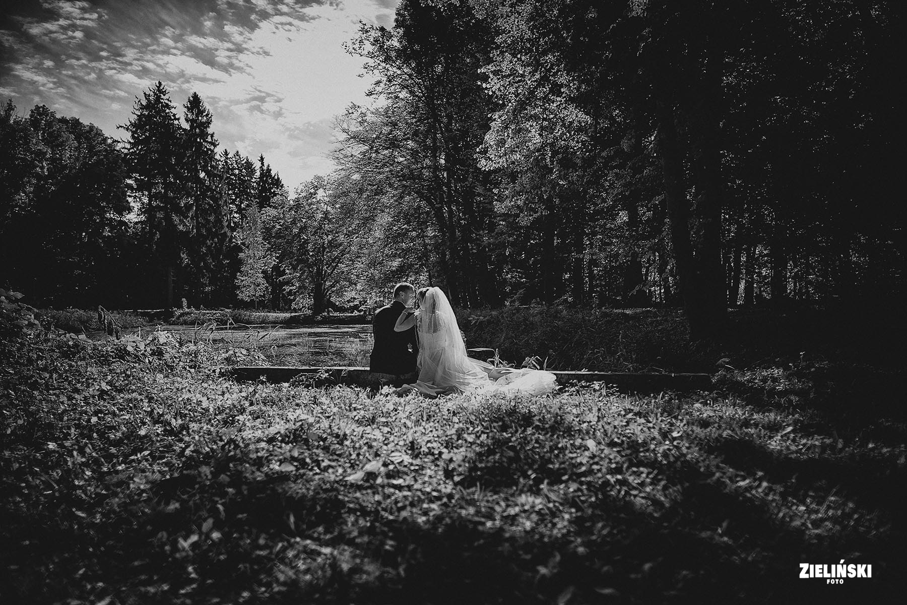 Fotografia ślubna - zdjęcia plenerowe i reportażowe - zdjęcie nr 42