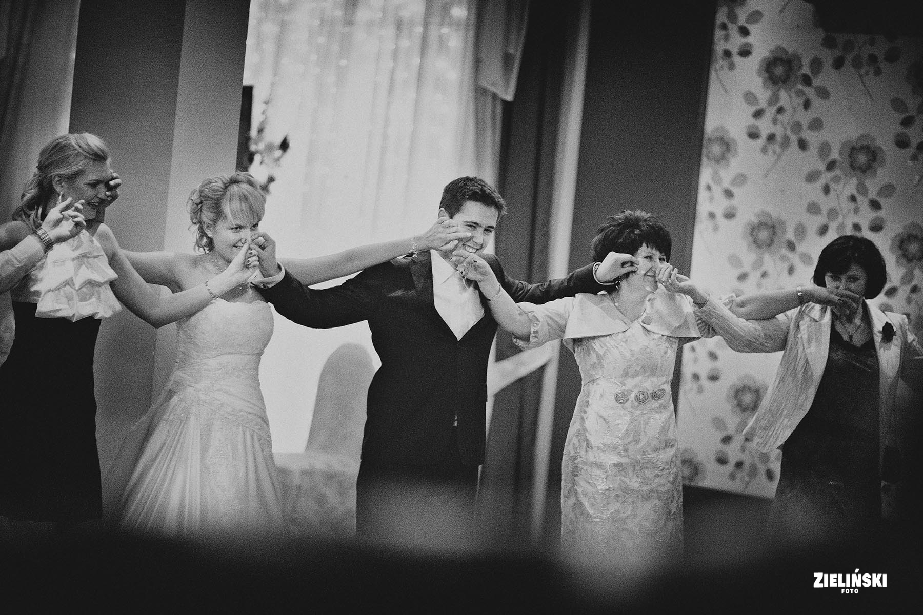 Fotografia ślubna - zdjęcia plenerowe i reportażowe - zdjęcie nr 7