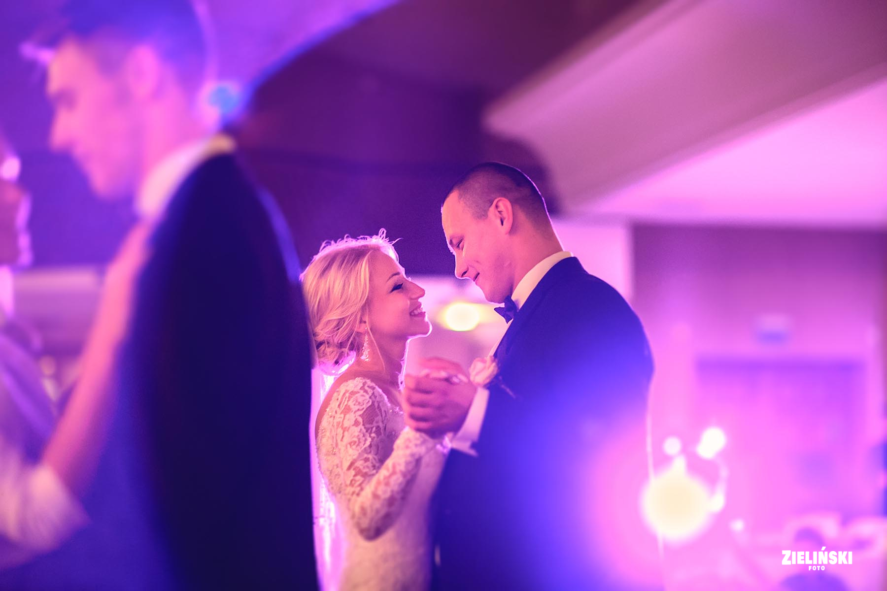 Fotografia ślubna - zdjęcia plenerowe i reportażowe - zdjęcie nr 40