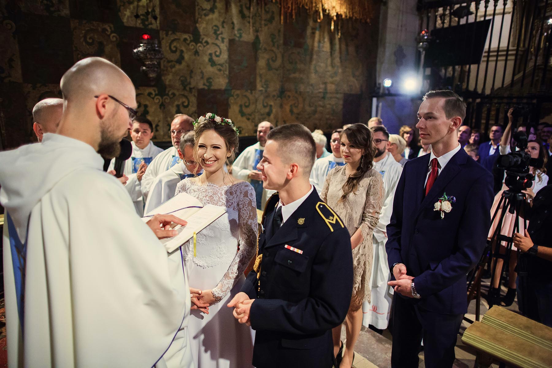 Fotografia ślubna - zdjęcia plenerowe i reportażowe - zdjęcie nr 65