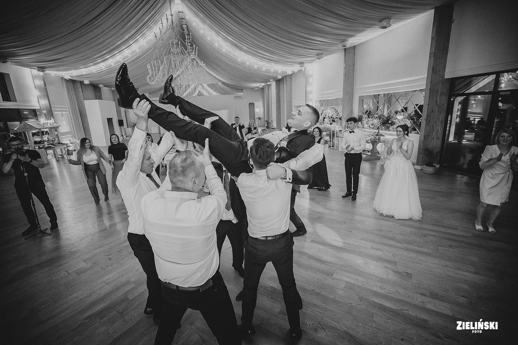 Wesele w Rezydencji w Szczerym Polu - zdjęcie nr 103