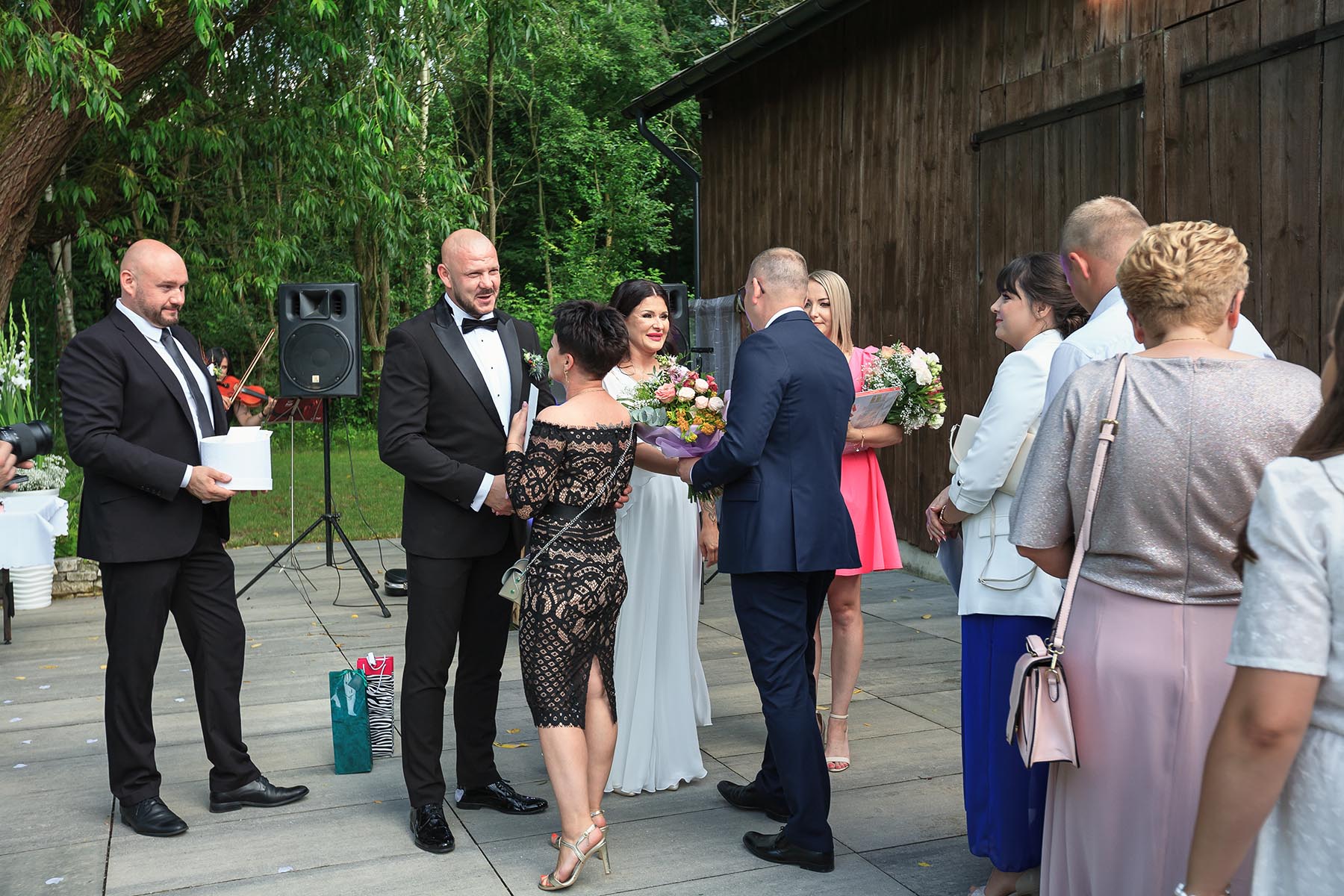 Siedlisko Jabłonna - plenerowy ślub i wesele w drewnianej stodole - zdjęcie nr 21