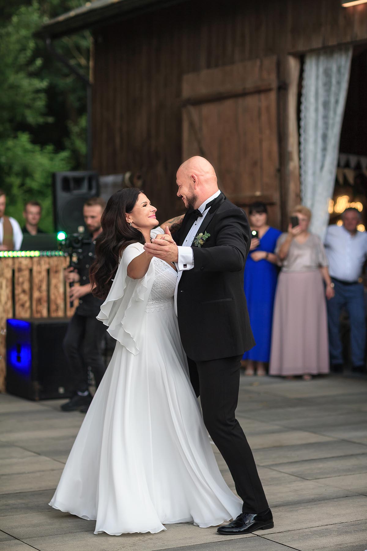 Fotografia ślubna - zdjęcia plenerowe i reportażowe - zdjęcie nr 17