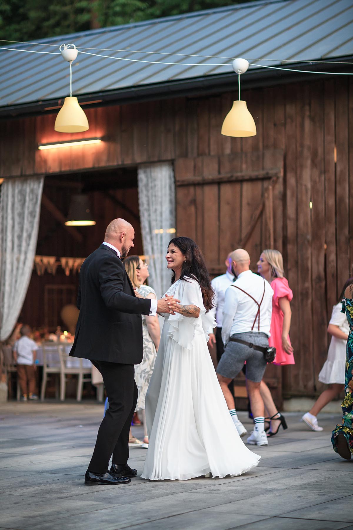 Siedlisko Jabłonna - plenerowy ślub i wesele w drewnianej stodole - zdjęcie nr 57