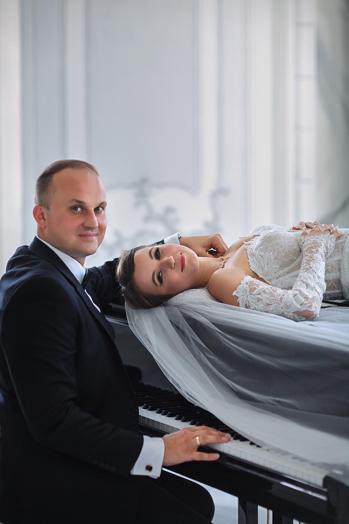 Elegancka sesja ślubna w Pałacu Popielów